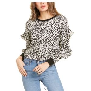 ALICE + OLIVIA LEOPARD NETTIE RUFFLE SLEEVE TOP